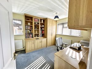 KINGS HEAD COURT- click for photo gallery